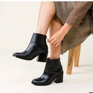 NISOLO Dari Black Ankle Boots